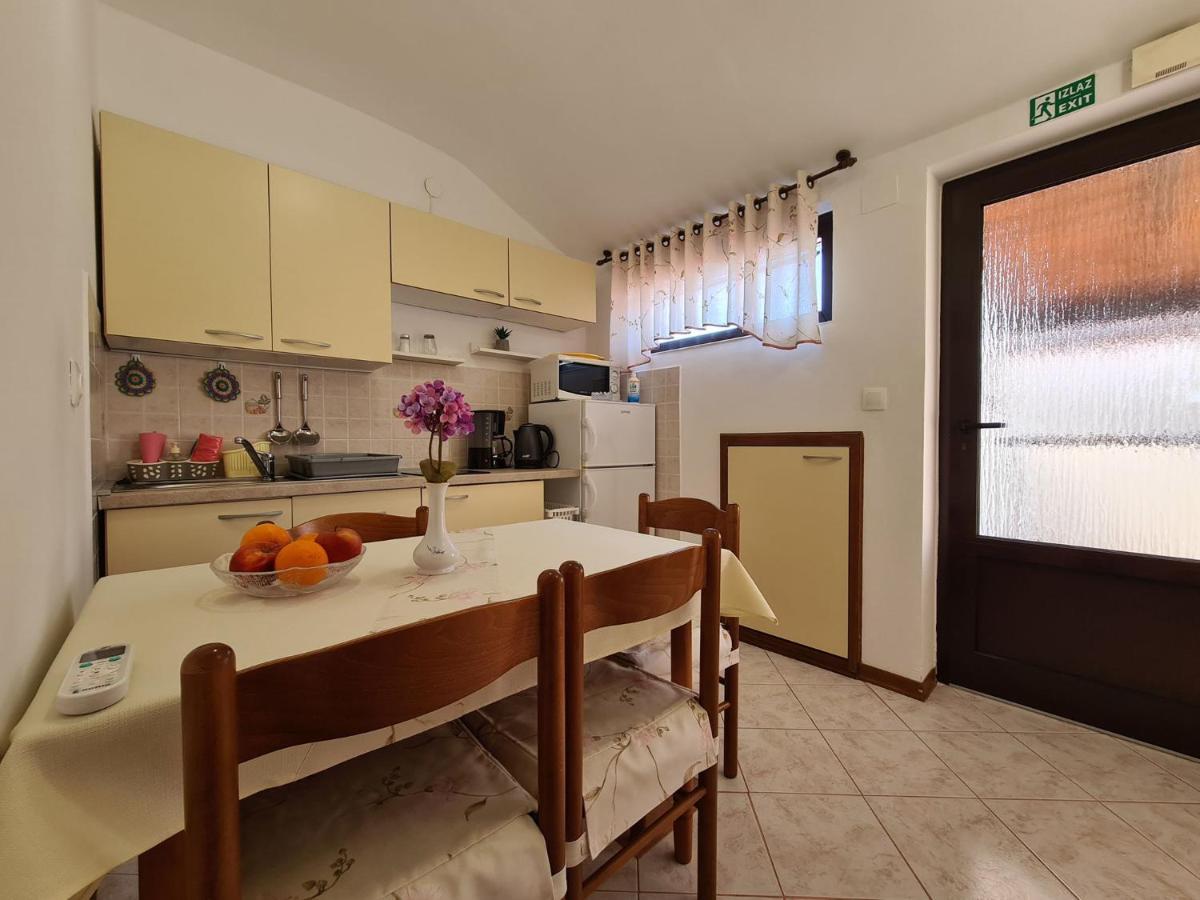 Apartments Slavko 1179 Banjole Ngoại thất bức ảnh